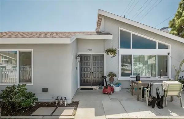 204 Springfield Avenue, Huntington Beach, CA 92648