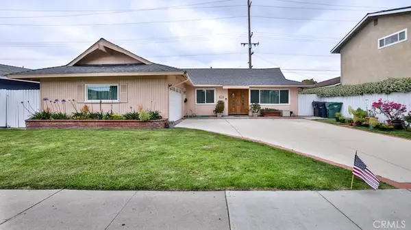 6631 Walton Dr, Huntington Beach, CA 92647