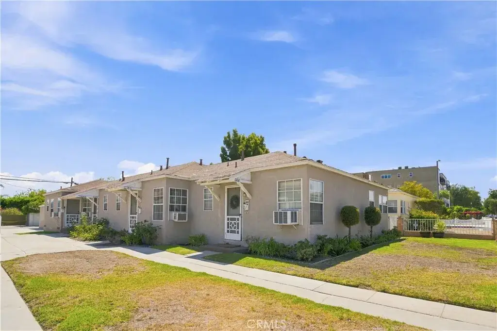11418 Victory Boulevard, Valley Glen, CA 91606 - #1