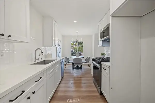 700 W La Veta Avenue #N5, Orange, CA 92868