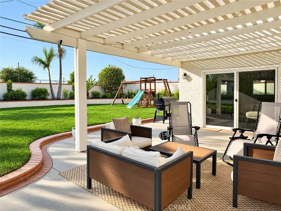 1417 Vuelta Grande, Long Beach, CA 90815 - #2