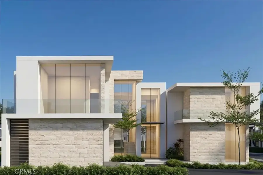 18761 Gregory Lane, Huntington Beach, CA 92646 - #2