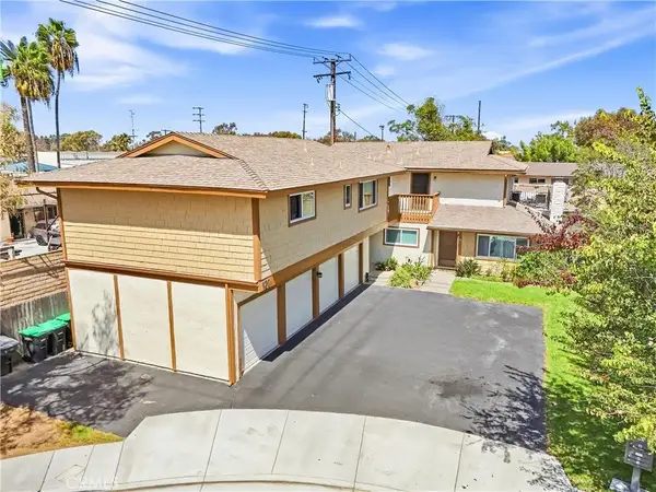 120 Lisa Lane, Costa Mesa, CA 92627