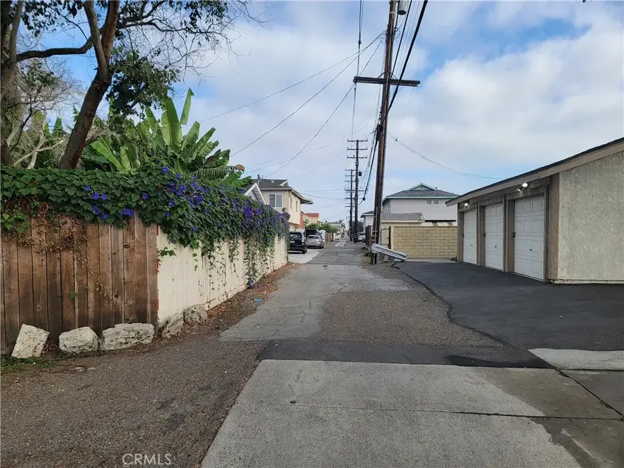 17101 B, Huntington Beach, CA 92647 - #3