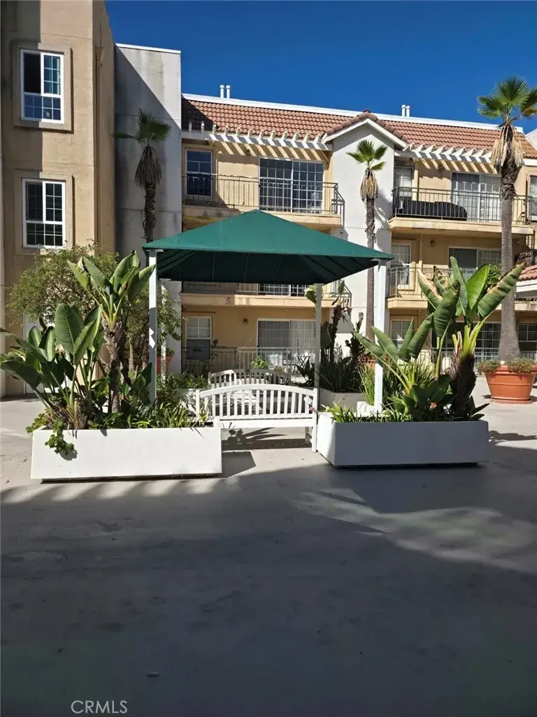 4760 Templeton #3204, Los Angeles, CA 90032 - #3