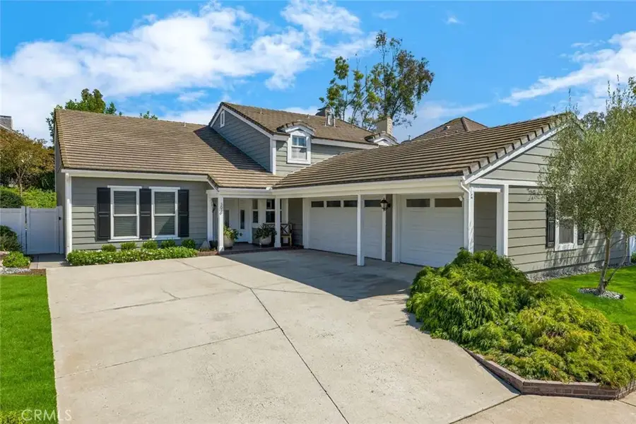 394 S Smokeridge, Anaheim, CA 92807 - #2