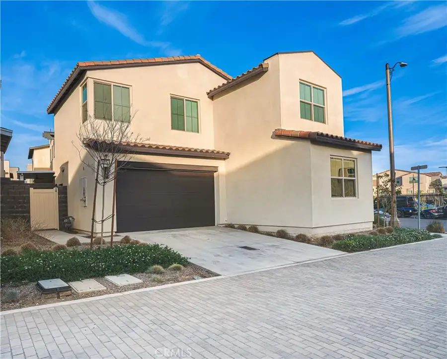 15874 Caterpillar, Fontana, CA 92336 - #3