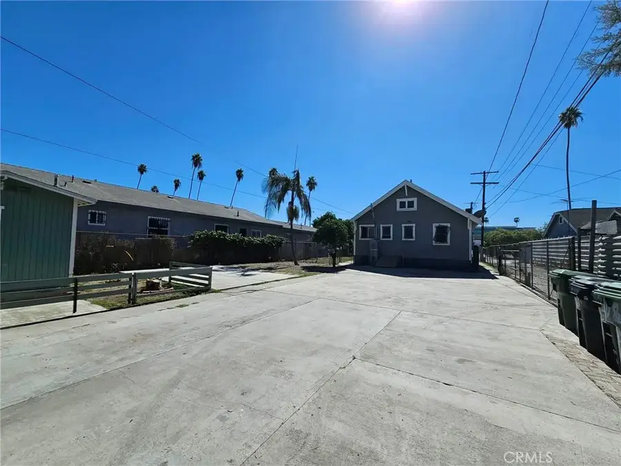 947 W 81st St, Los Angeles, CA 90044 - #3