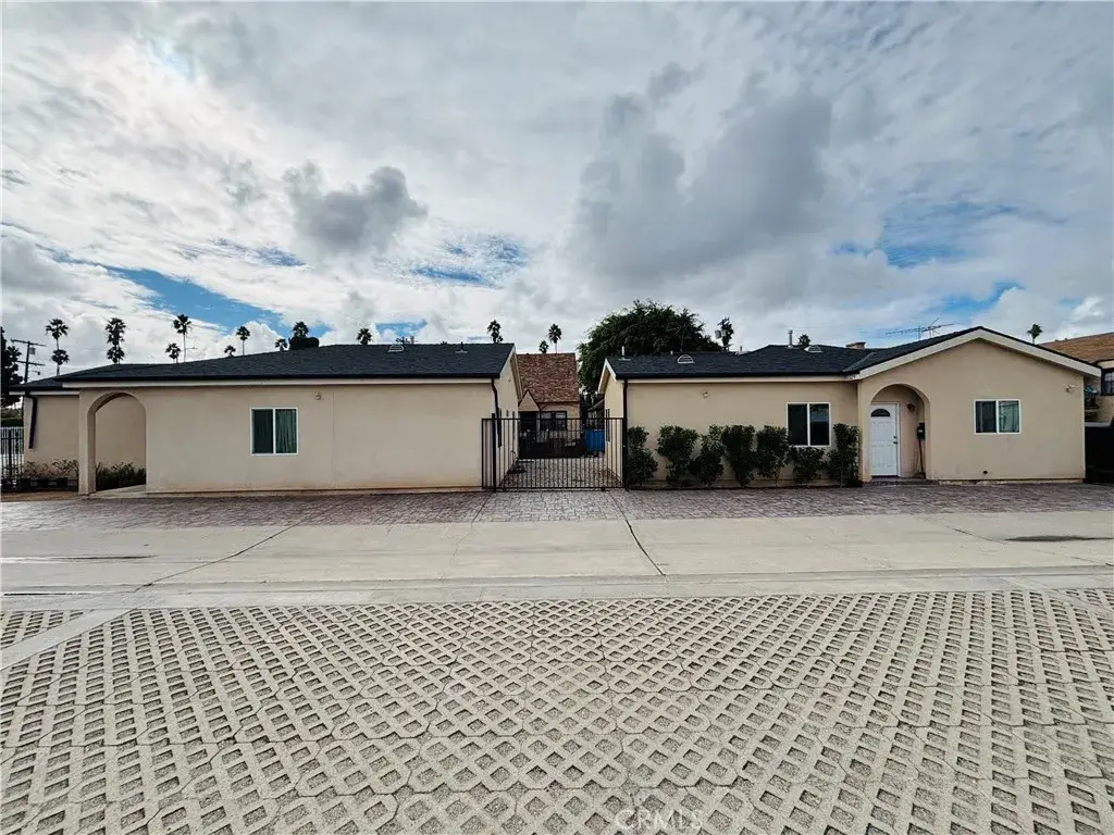 129 E N, Wilmington, CA 90744 - #1