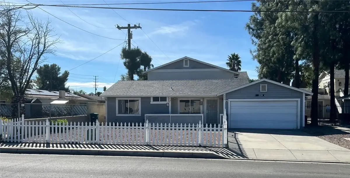 955 W Devonshire, Hemet, CA 92543 - #1