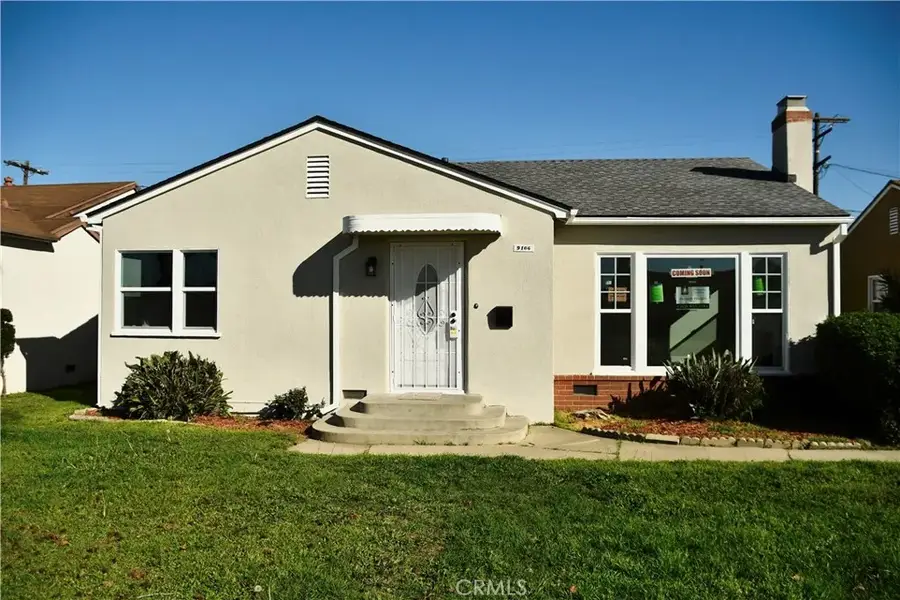 9106 S Gramercy Place, Los Angeles, CA 90047 - #2