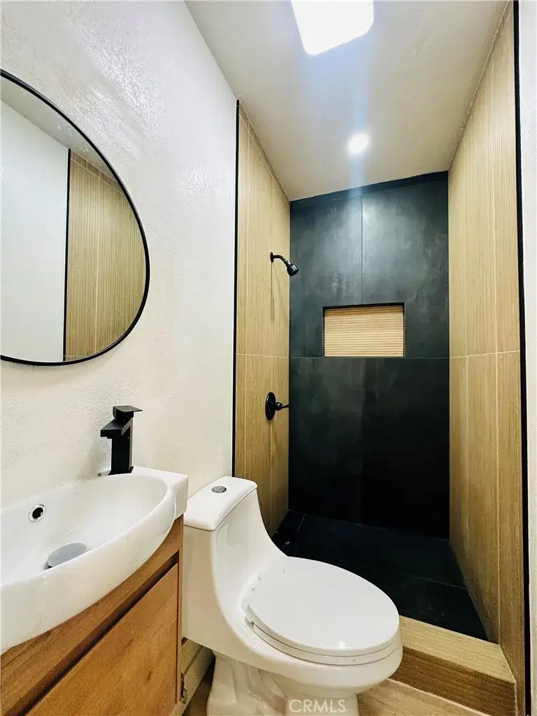 1242 E 87th Place, Los Angeles, CA 90002 - Image #3