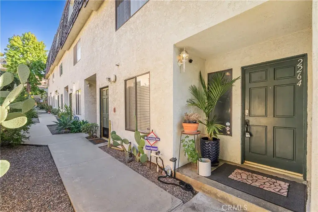 2264 Rose Avenue, Signal Hill, CA 90755 - Image #1