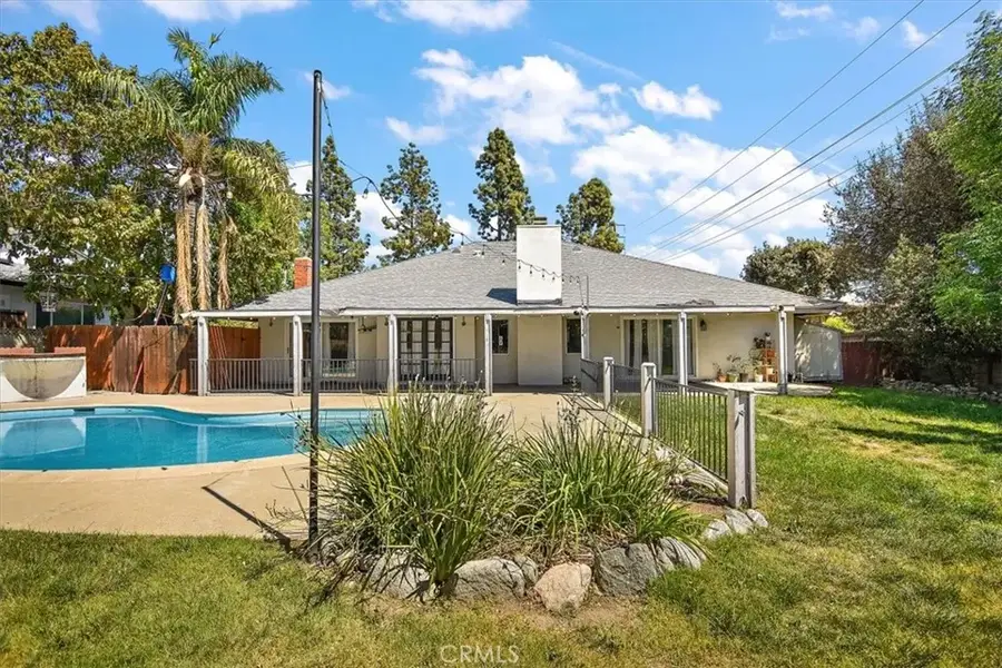 2105 Oxford Avenue, Claremont, CA 91711 - Image #2