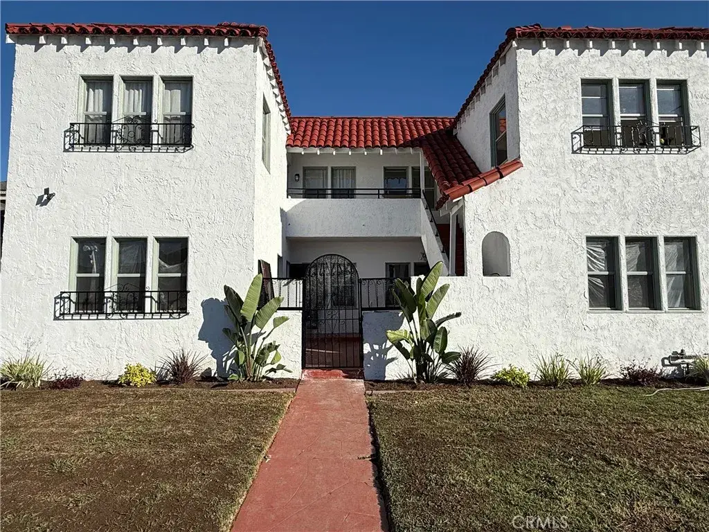 8018 S New Hampshire Avenue, Los Angeles, CA 90044 - Image #1