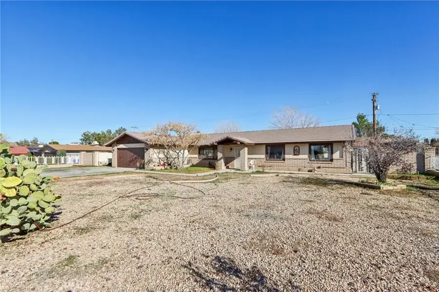 14057 Crow, Apple Valley, CA 92307 - #3