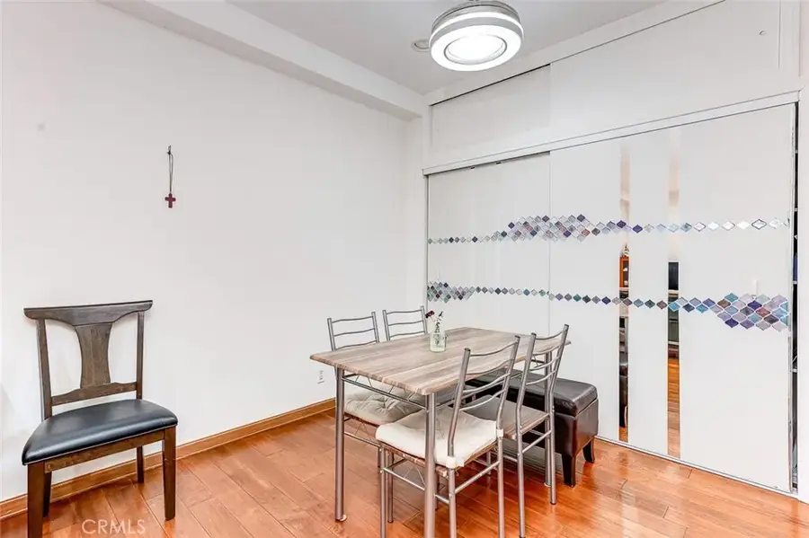 533 S St Andrews Place #104, Los Angeles, CA 90020 - Image #2