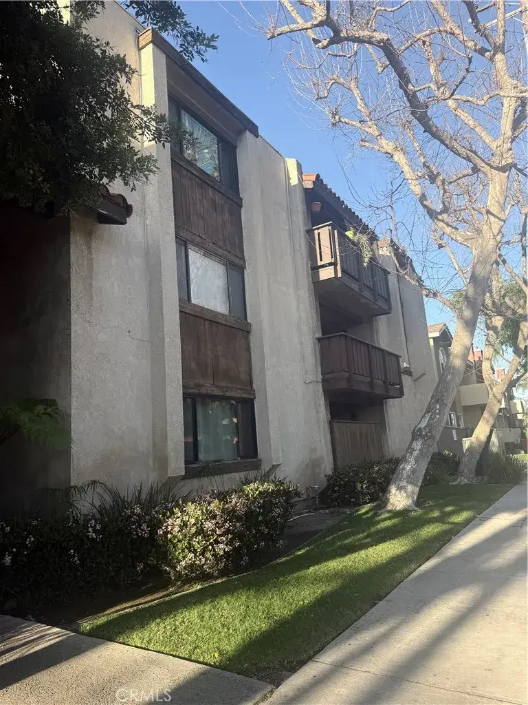 1203 E San Antonio Drive #201, Long Beach, CA 90807 - Image #3
