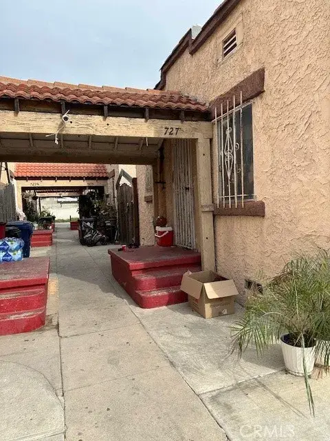 727 W 76th Street, Los Angeles, CA 90044 - Image #3