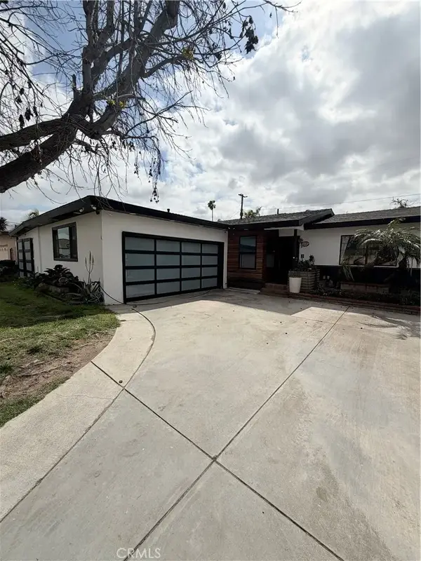 2906 W Ravenswood, Anaheim, CA 92804