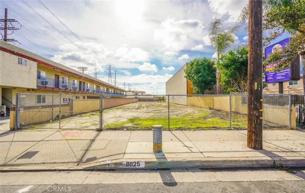 8826 Artesia, Bellflower, CA 90706 - #1