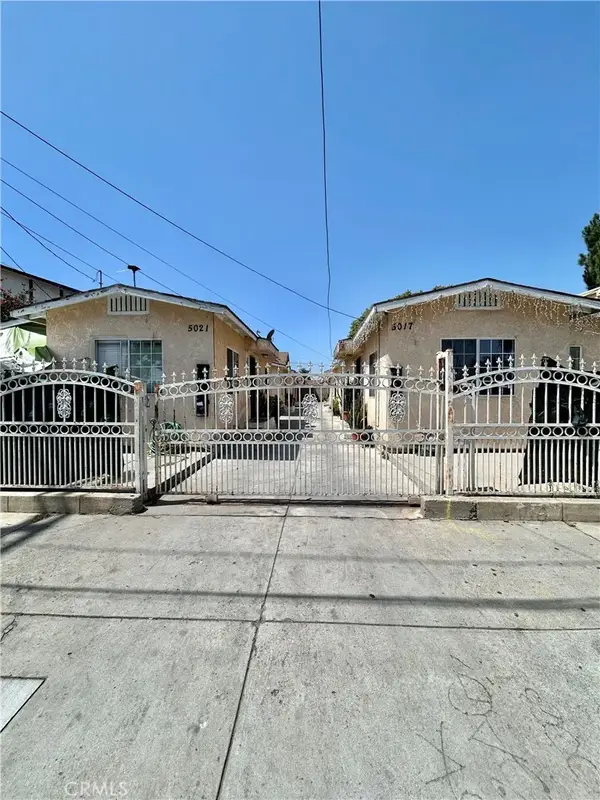 5017 S San Pedro, Los Angeles, CA 90011