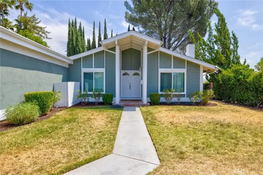 23041 La Granja, Valencia, CA 91354 - #3