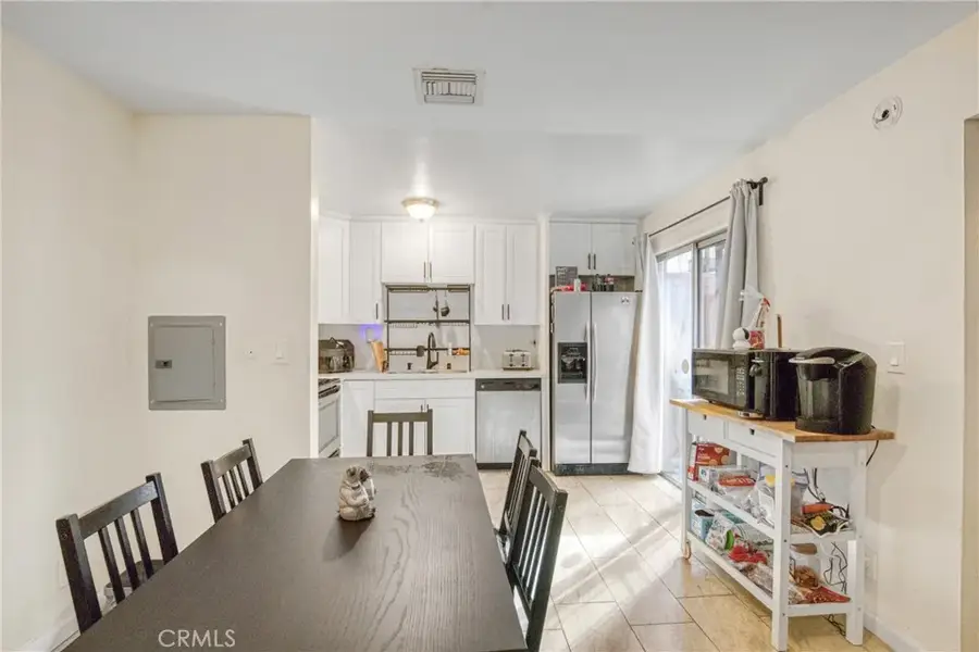 7300 Lennox #J5, Van Nuys, CA 91405 - #2