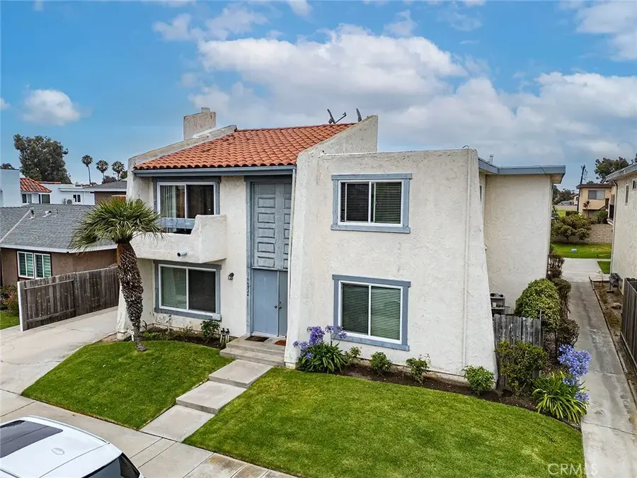 16692 Blanton Lane, Huntington Beach, CA 92649 - #2