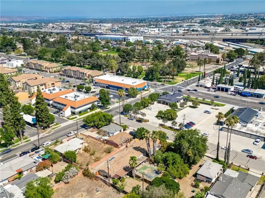 1106 E 7th, Corona, CA 92879 - #3
