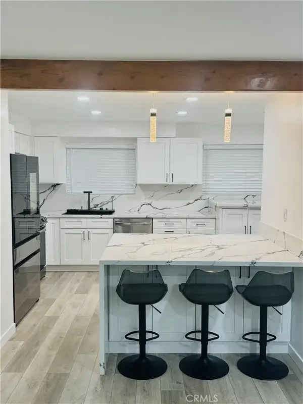 6771 Springpark #208A, Los Angeles, CA 90056