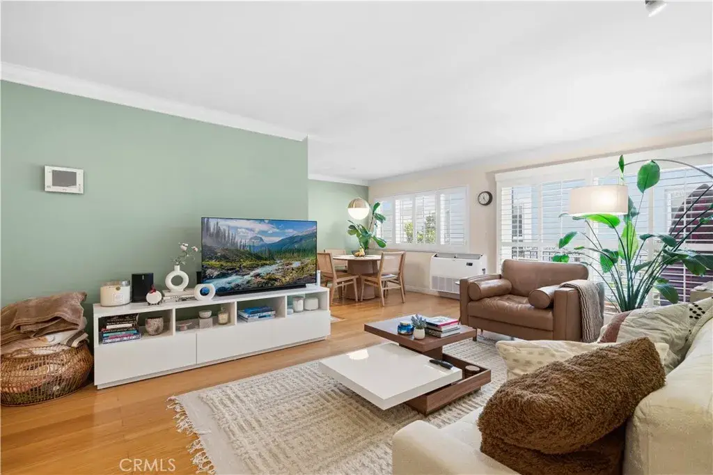 1154 S Barrington Avenue #213, Los Angeles, CA 90049 - #1