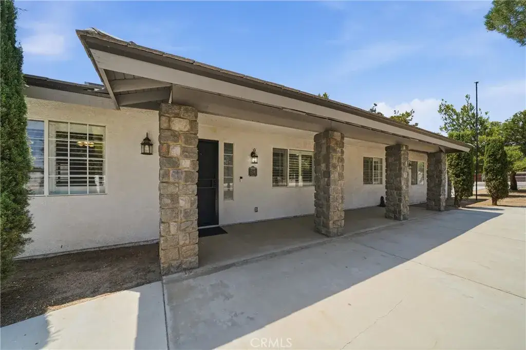 17041 Fairburn, Hesperia, CA 92345 - #1