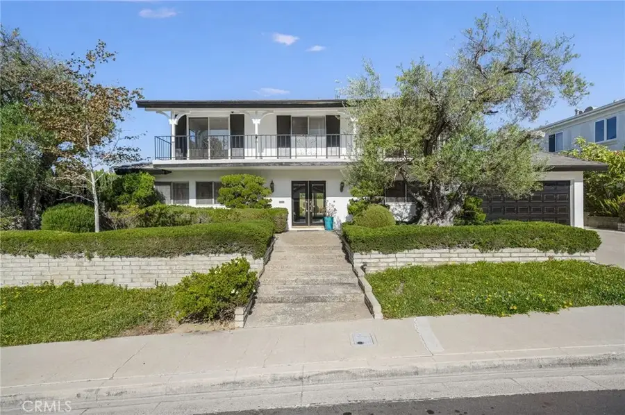 890 N Hillside Drive, Long Beach, CA 90815 - #2