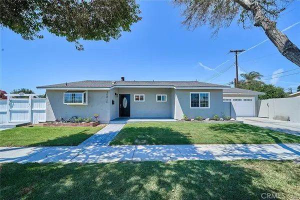 20815 Gridley Rd., Lakewood, CA 90715