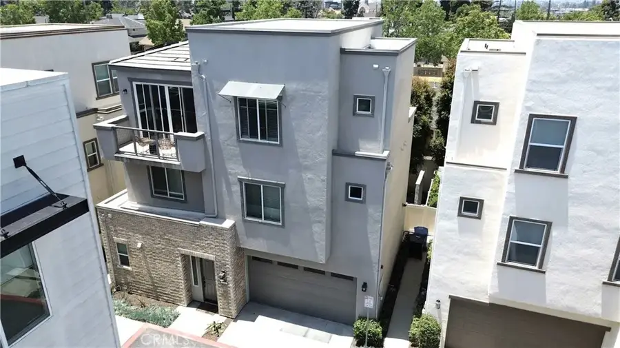 533 Daniel Freeman Circle, Inglewood, CA 90301 - Image #2