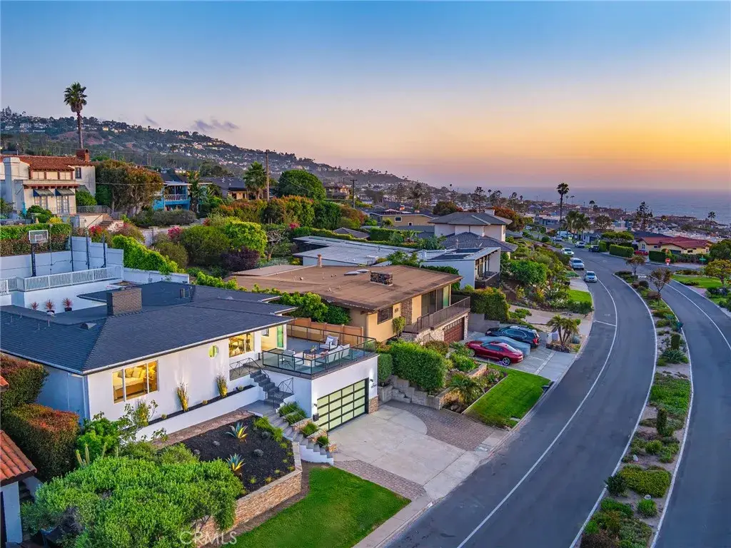 320 Calle Mayor, Redondo Beach, CA 90277 - #1