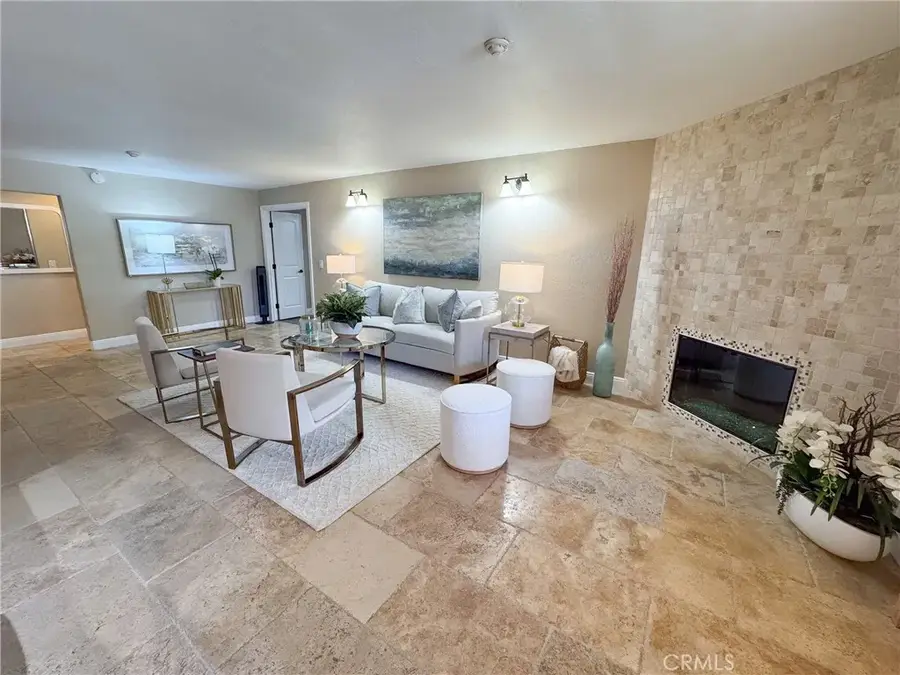 575 Esplanade #102, Redondo Beach, CA 90277 - Image #2
