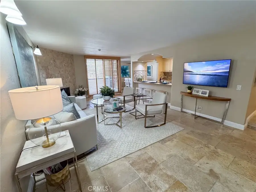 575 Esplanade #102, Redondo Beach, CA 90277 - Image #3
