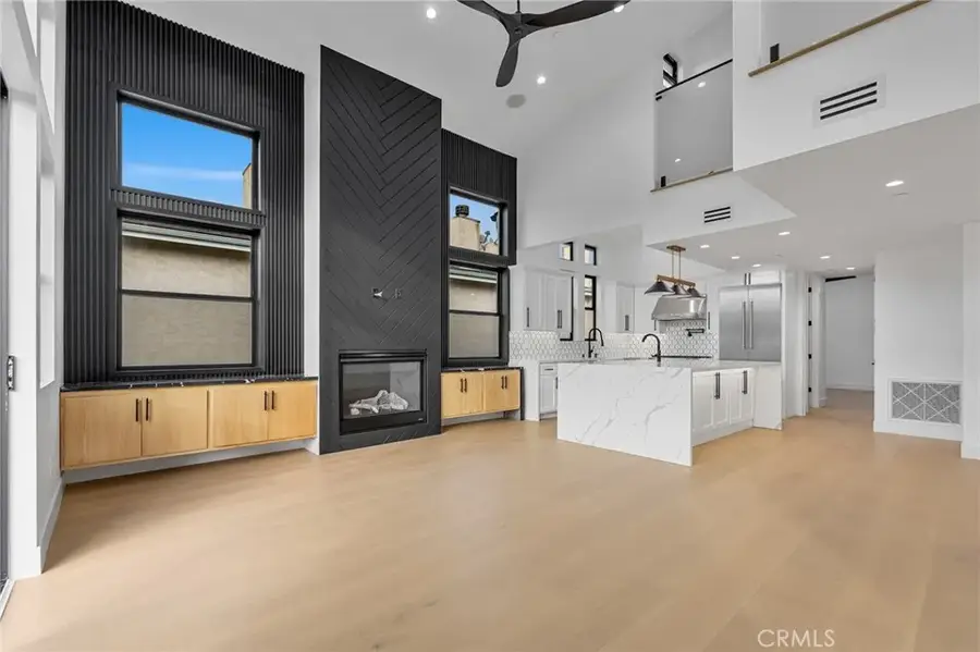 110 S Irena Avenue #A, Redondo Beach, CA 90277 - Image #2