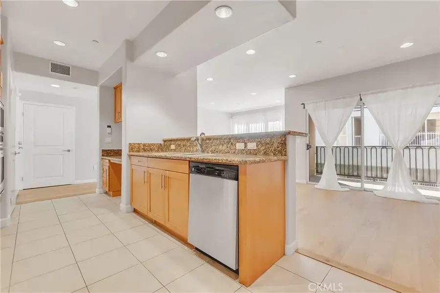 4821 Bakman #201, North Hollywood, CA 91601 - Image #2