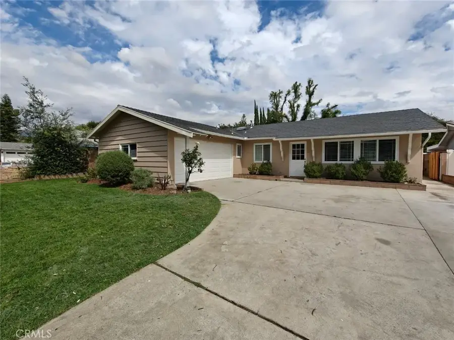 10556 Hillview, Chatsworth, CA 91311 - Image #2