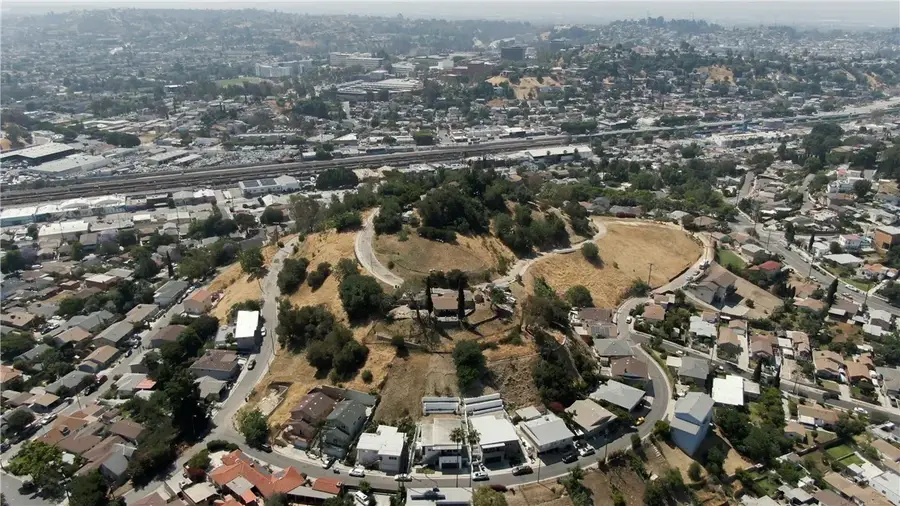 2815 N Round, Los Angeles, CA 90032 - Image #2