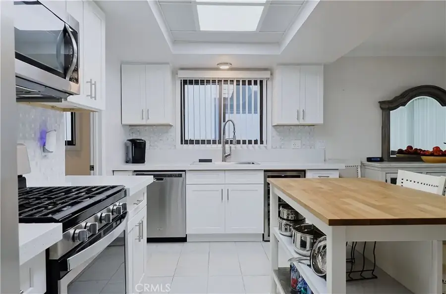 212 E Imperial Avenue #E, El Segundo, CA 90245 - Image #3