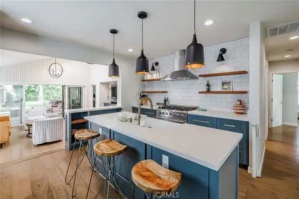 6321 W 84th Street, Los Angeles, CA 90045