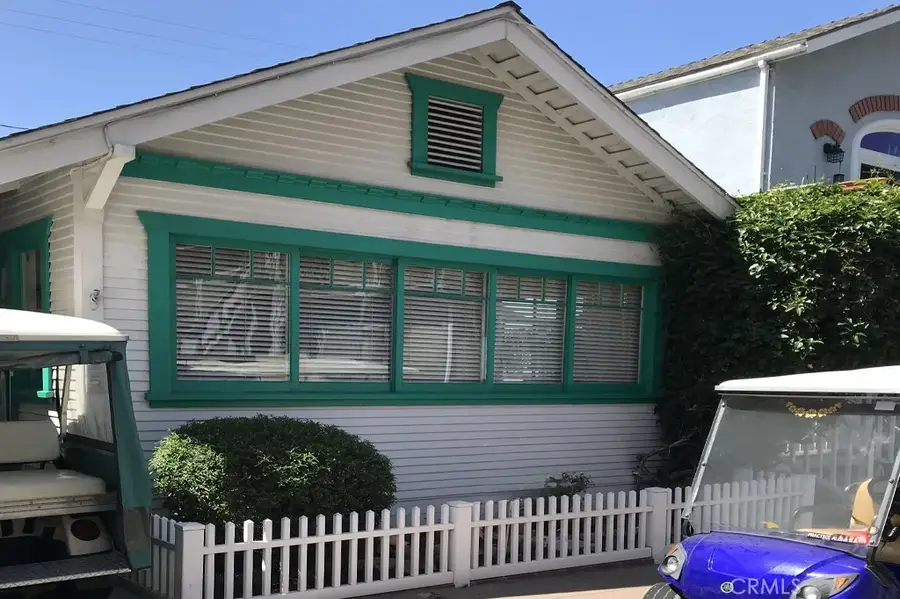 335 Clemente Avenue, Avalon, CA 90704 - Image #2