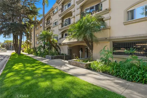 222 7th, Santa Monica, CA 90402