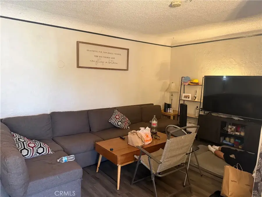 1057 N Neptune, Wilmington, CA 90744 - Image #3