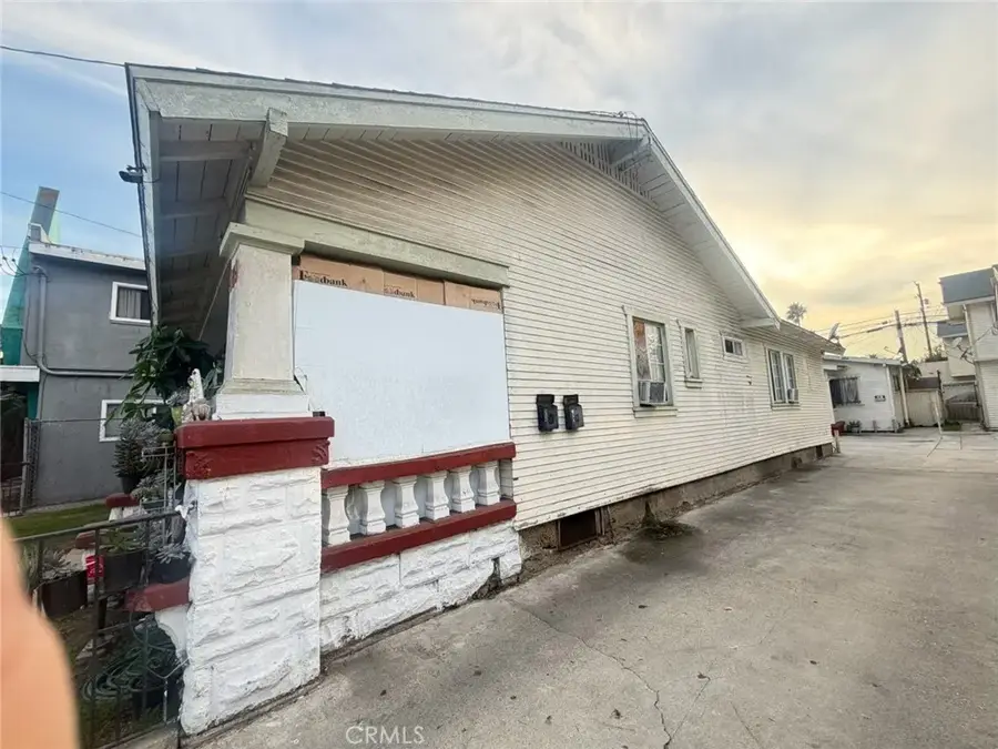 909 Gaviota, Long Beach, CA 90813 - #3