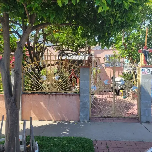 433 E 74th Street, Los Angeles, CA 90003